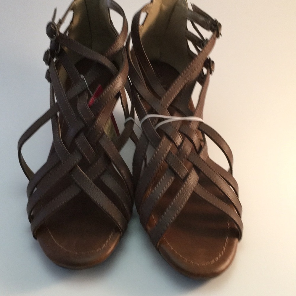 New Women’s Merona Strappy Shoes Size 8 - Picture 2 of 5